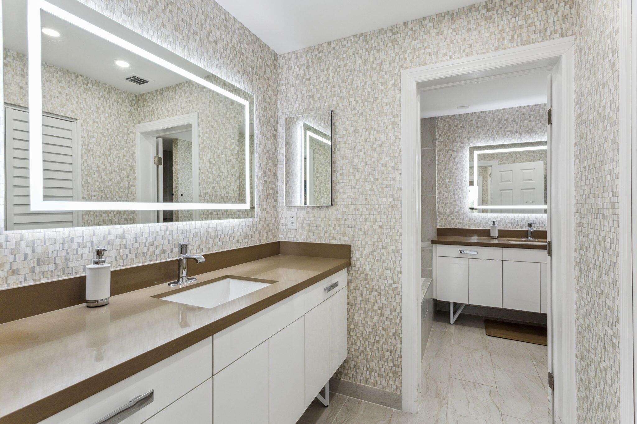 7460 La Paz Boulevard 106