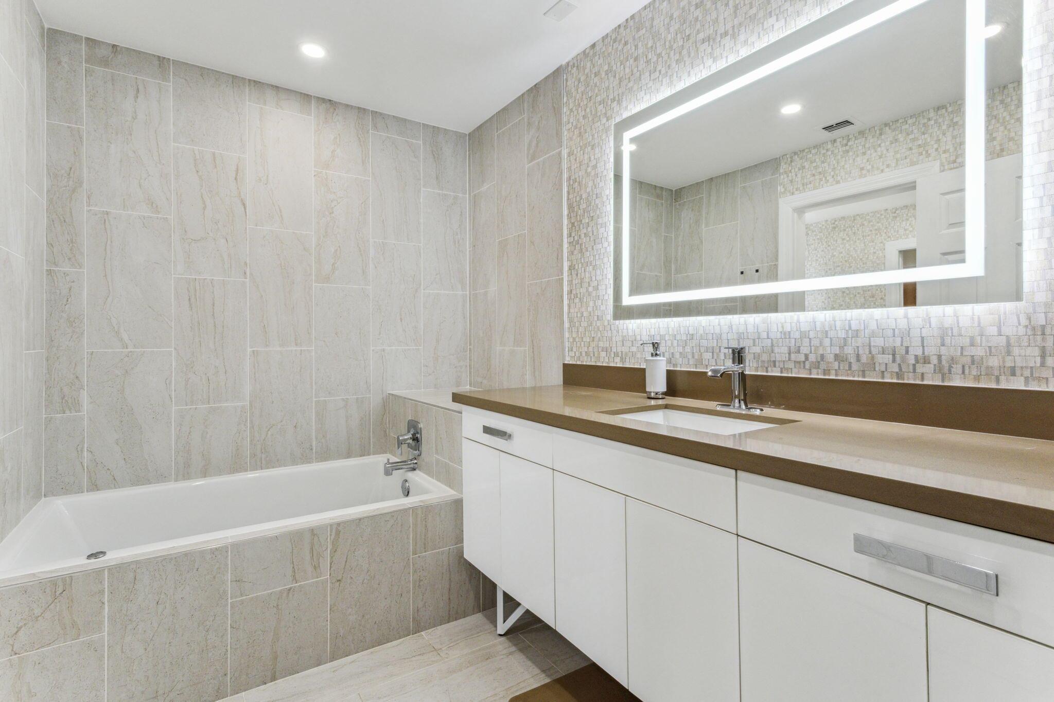 7460 La Paz Boulevard 106