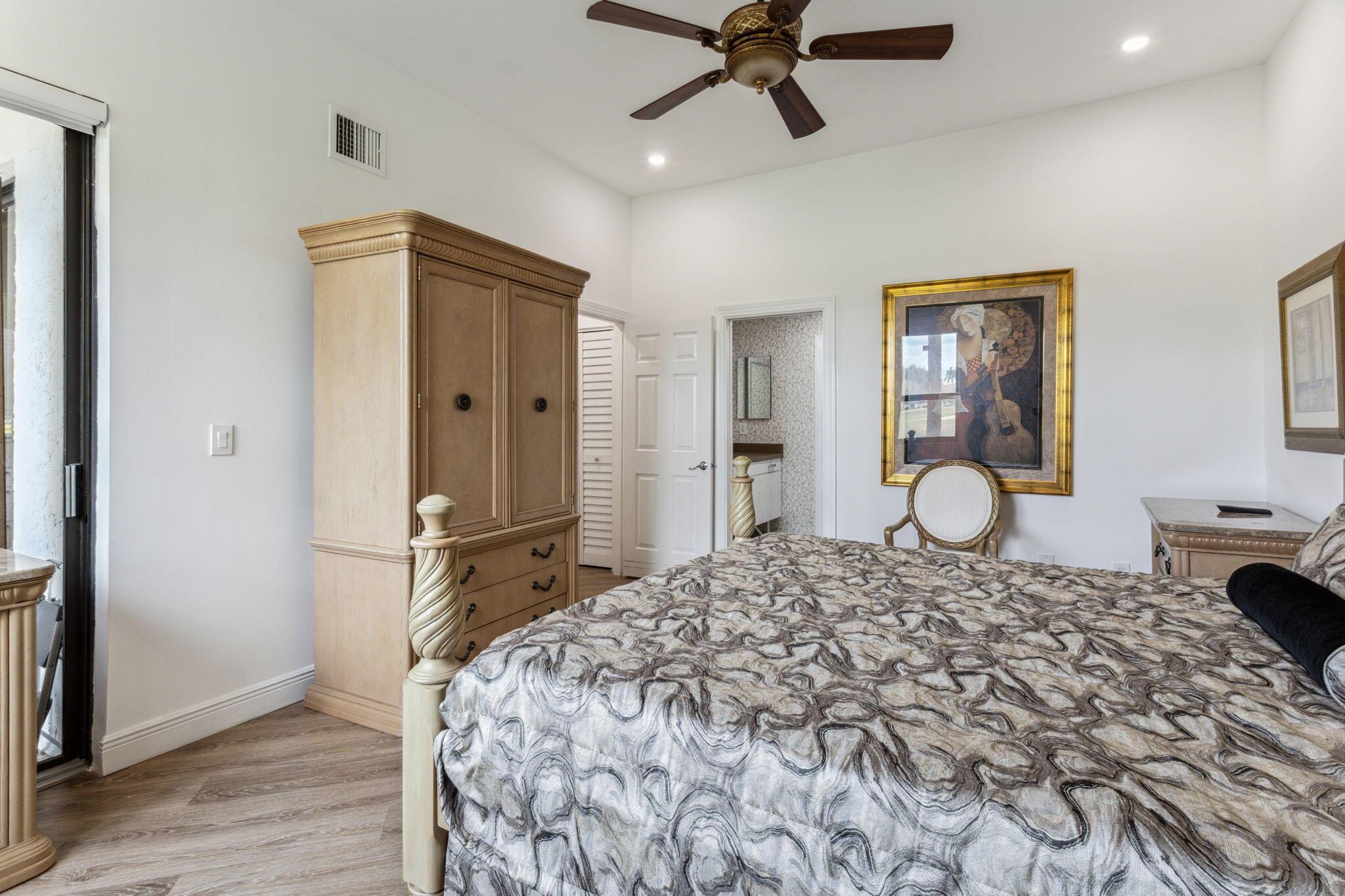 7460 La Paz Boulevard 106