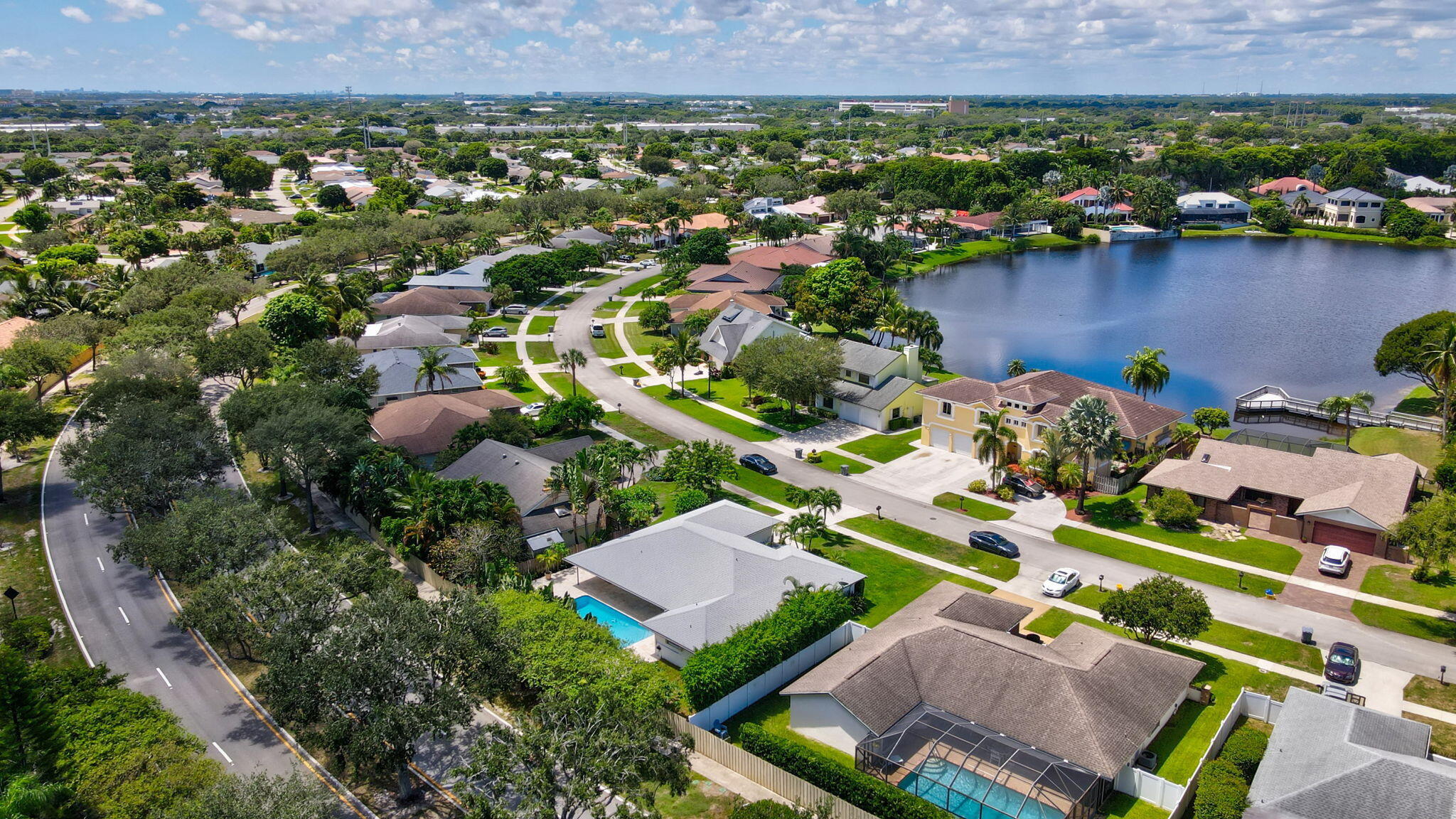 17634 Lake Park Rd. Road