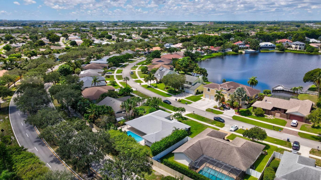 17634 Lake Park Rd. Road