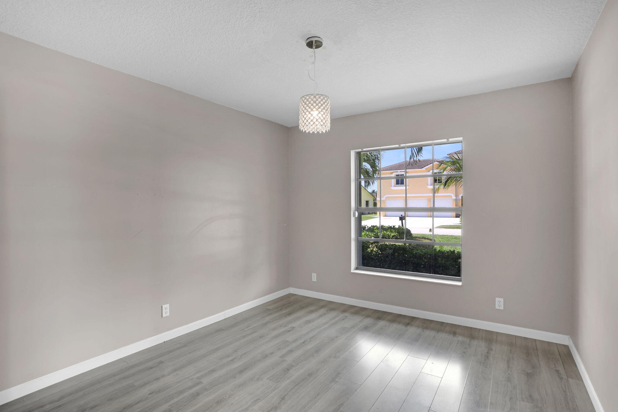 17634 Lake Park Rd. Road