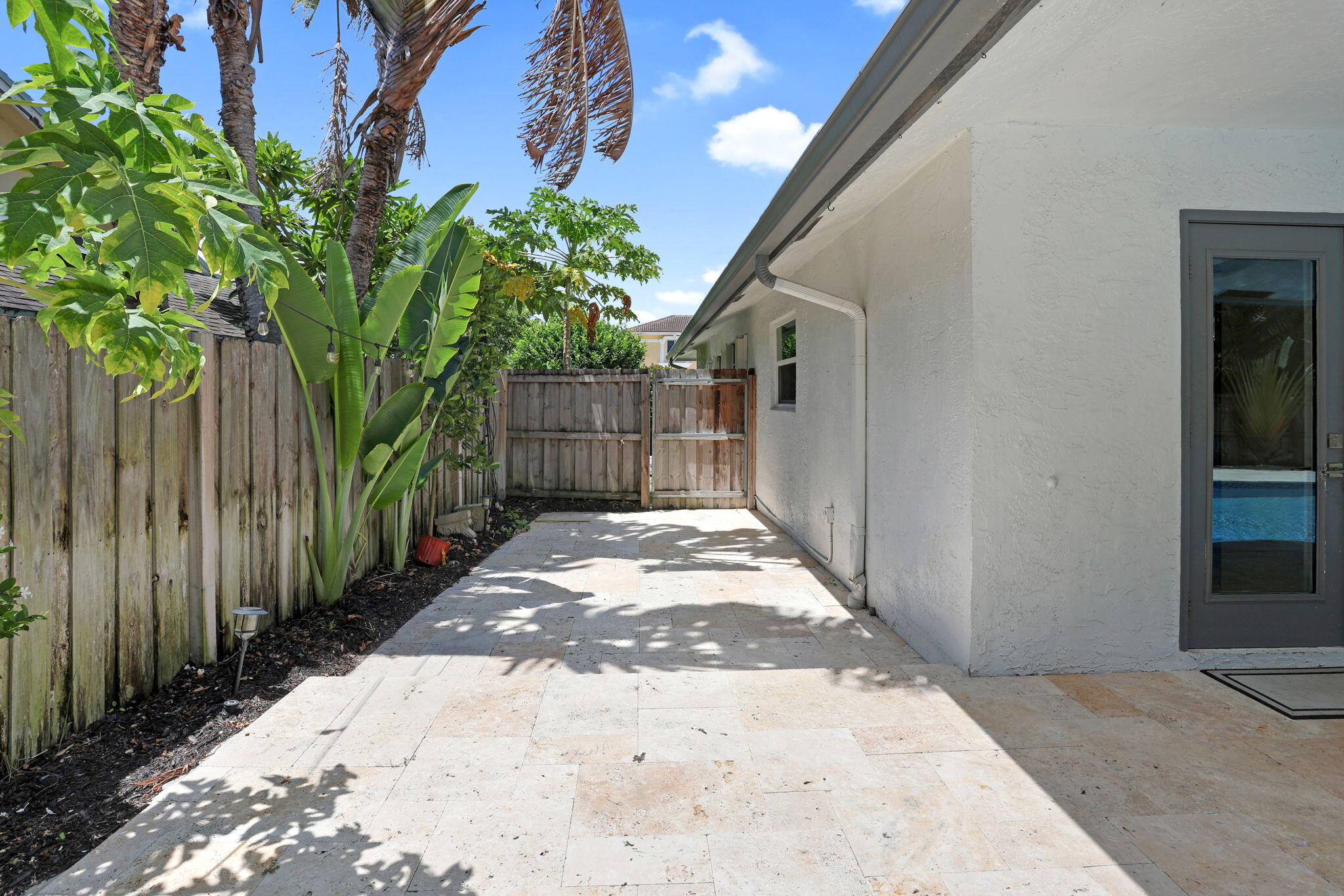 17634 Lake Park Rd. Road