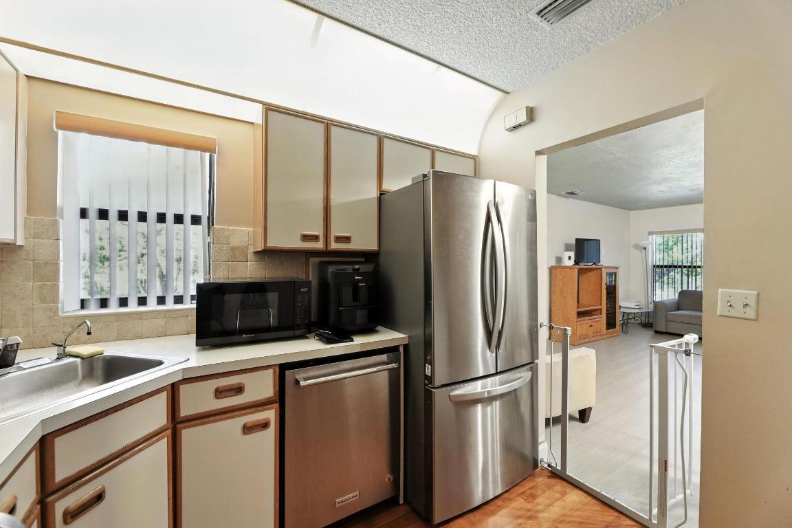 2881 Carambola Circle S 2072