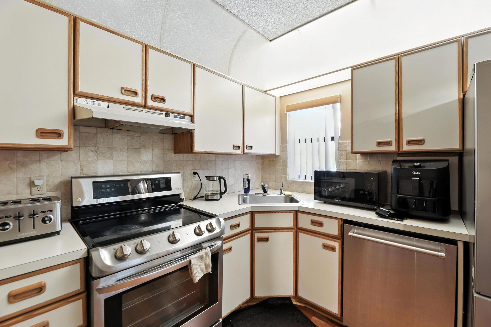 2881 Carambola Circle S 2072