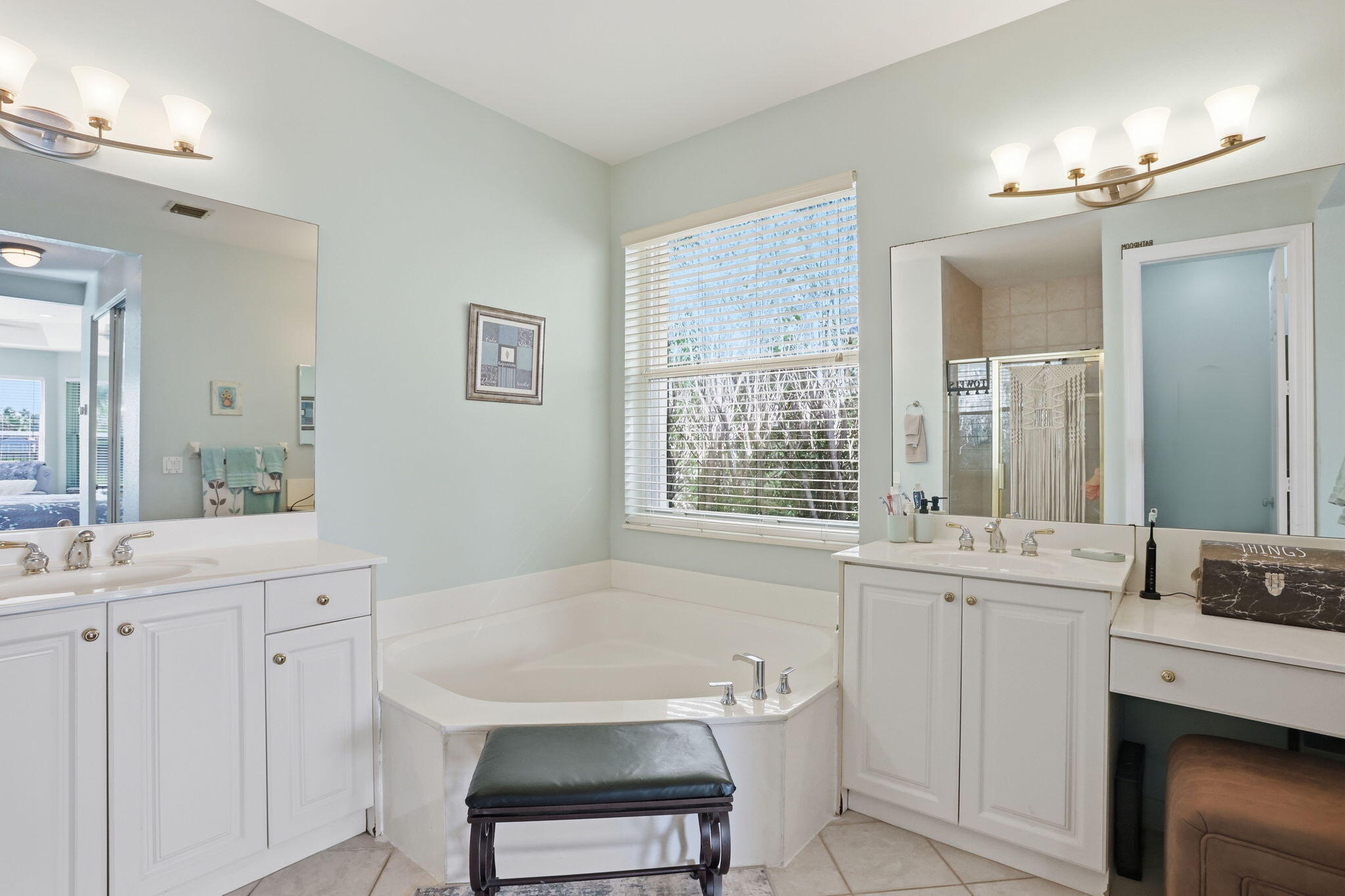 19360 Skyridge Circle