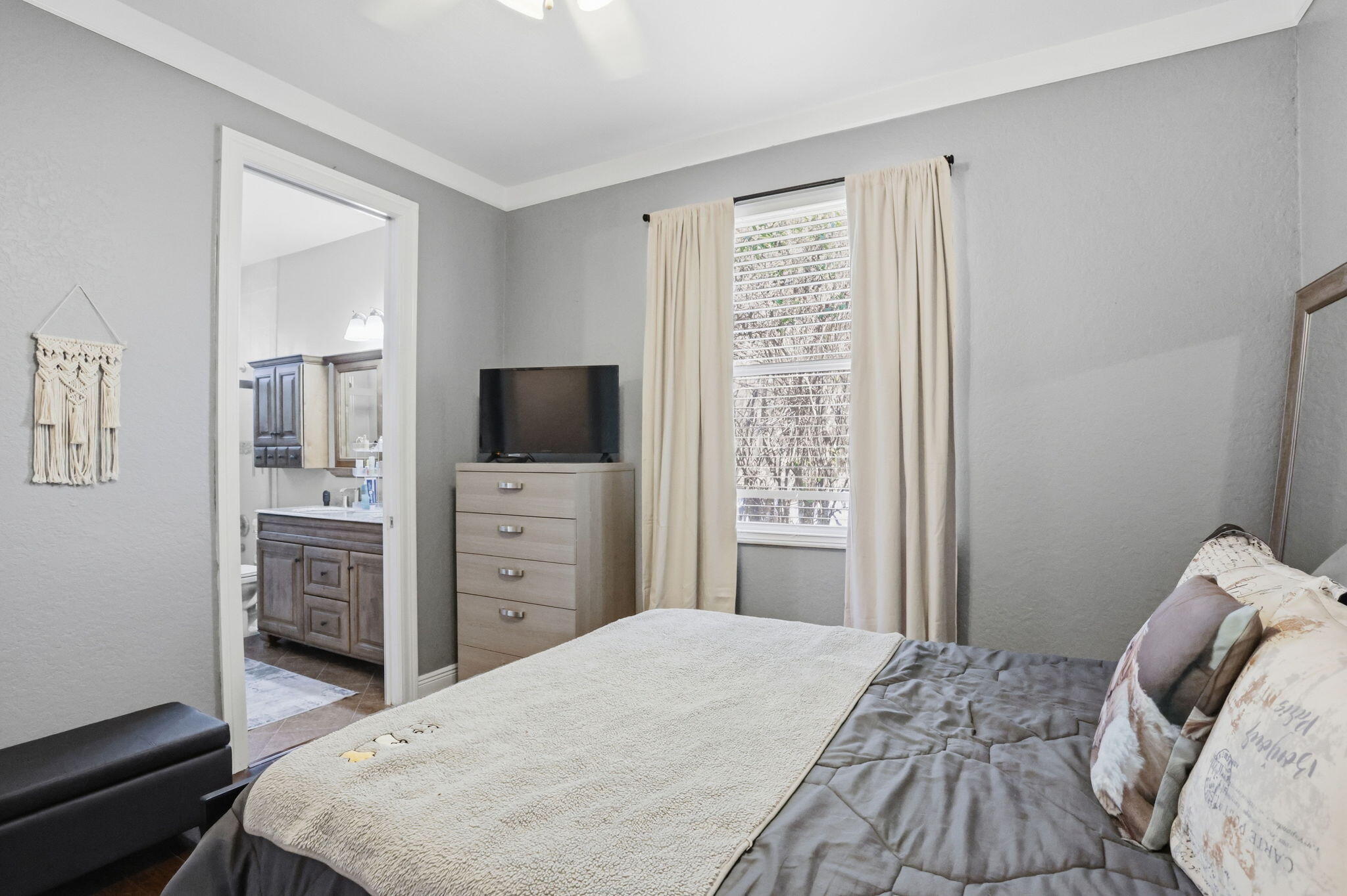 19360 Skyridge Circle