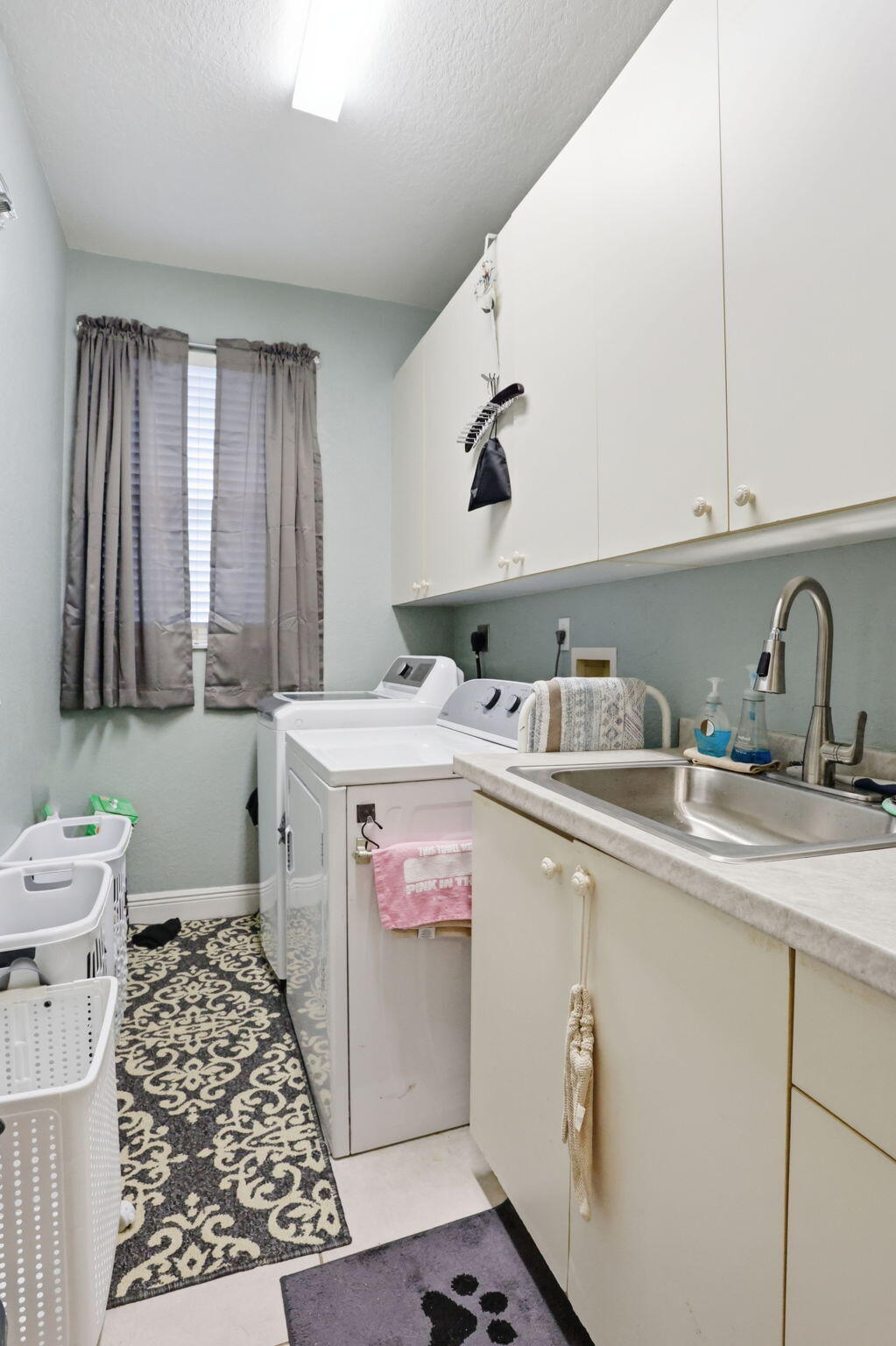 19360 Skyridge Circle