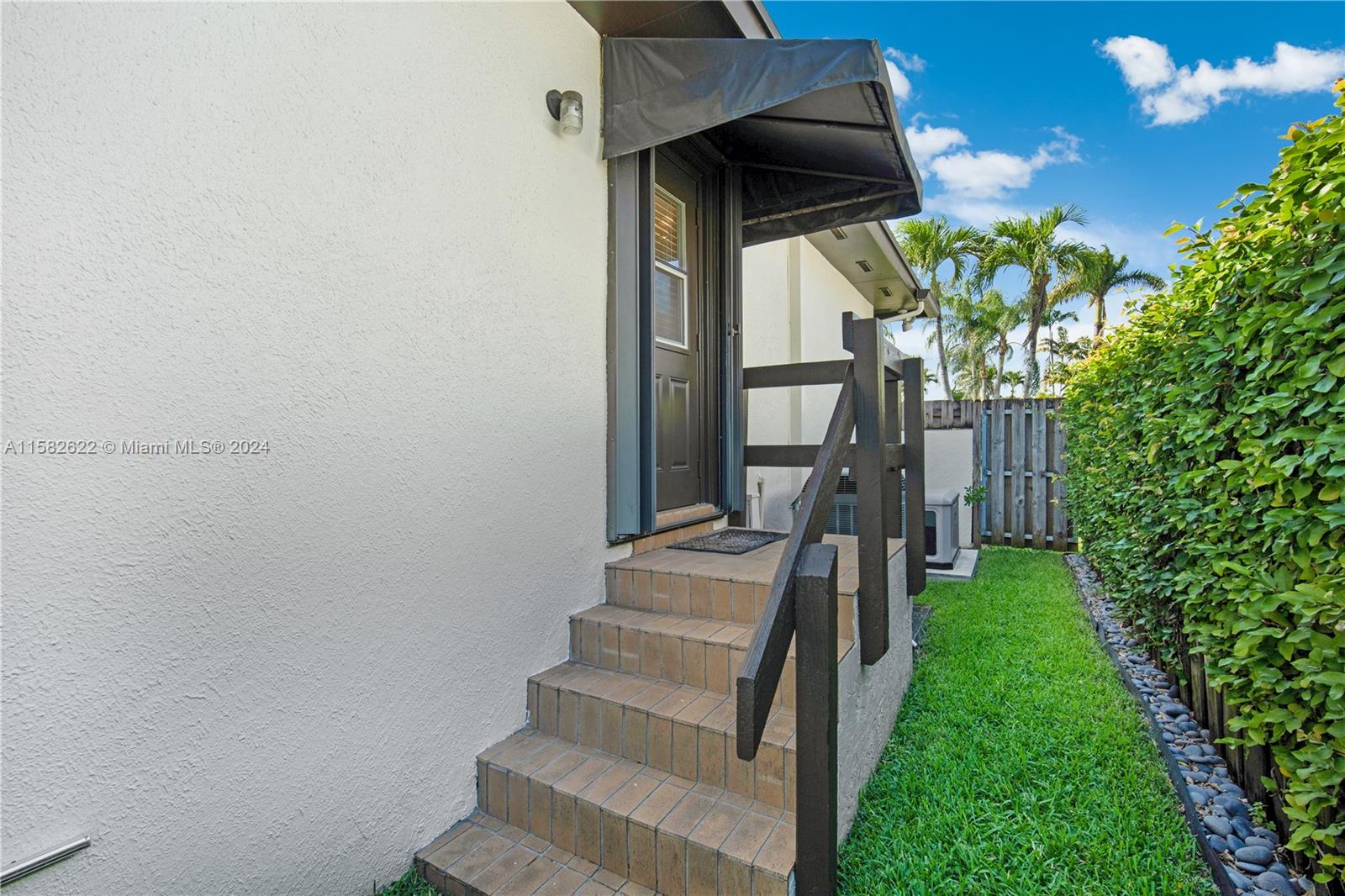 11460 SW 99th Ter