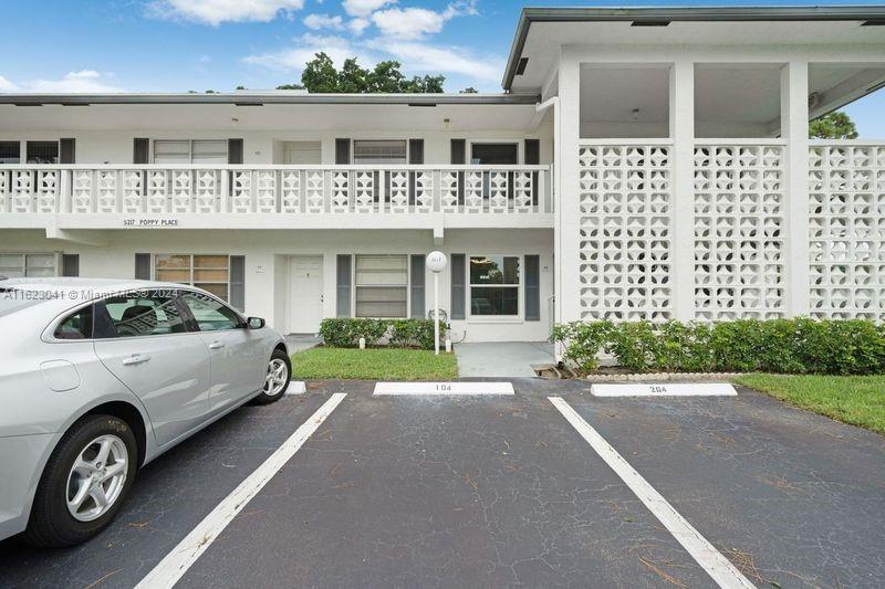 5217 Poppy Pl # 104