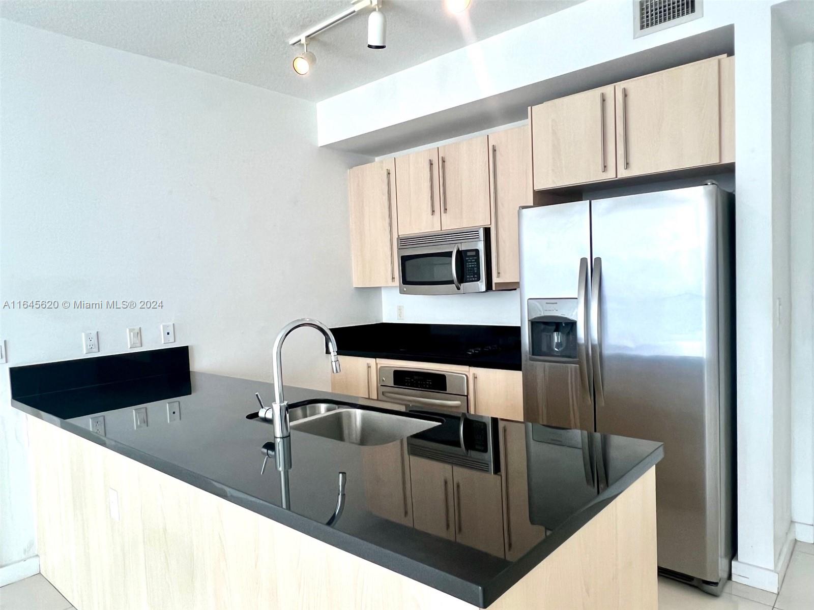 1111 SW 1st Ave # 2623
