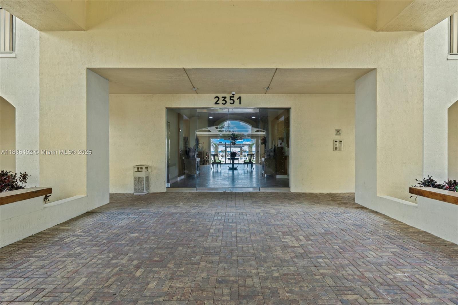 2351 Lakeview Dr # 316
