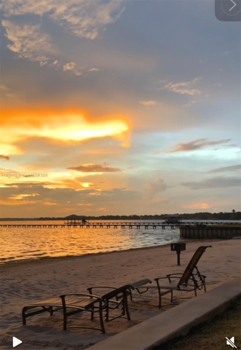 2351 Lakeview Dr # 316