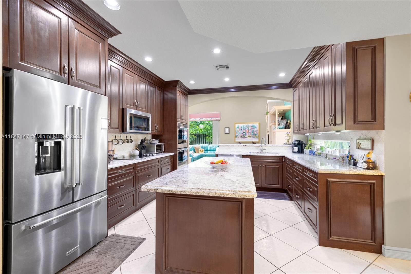 10781 Santa Fe Dr