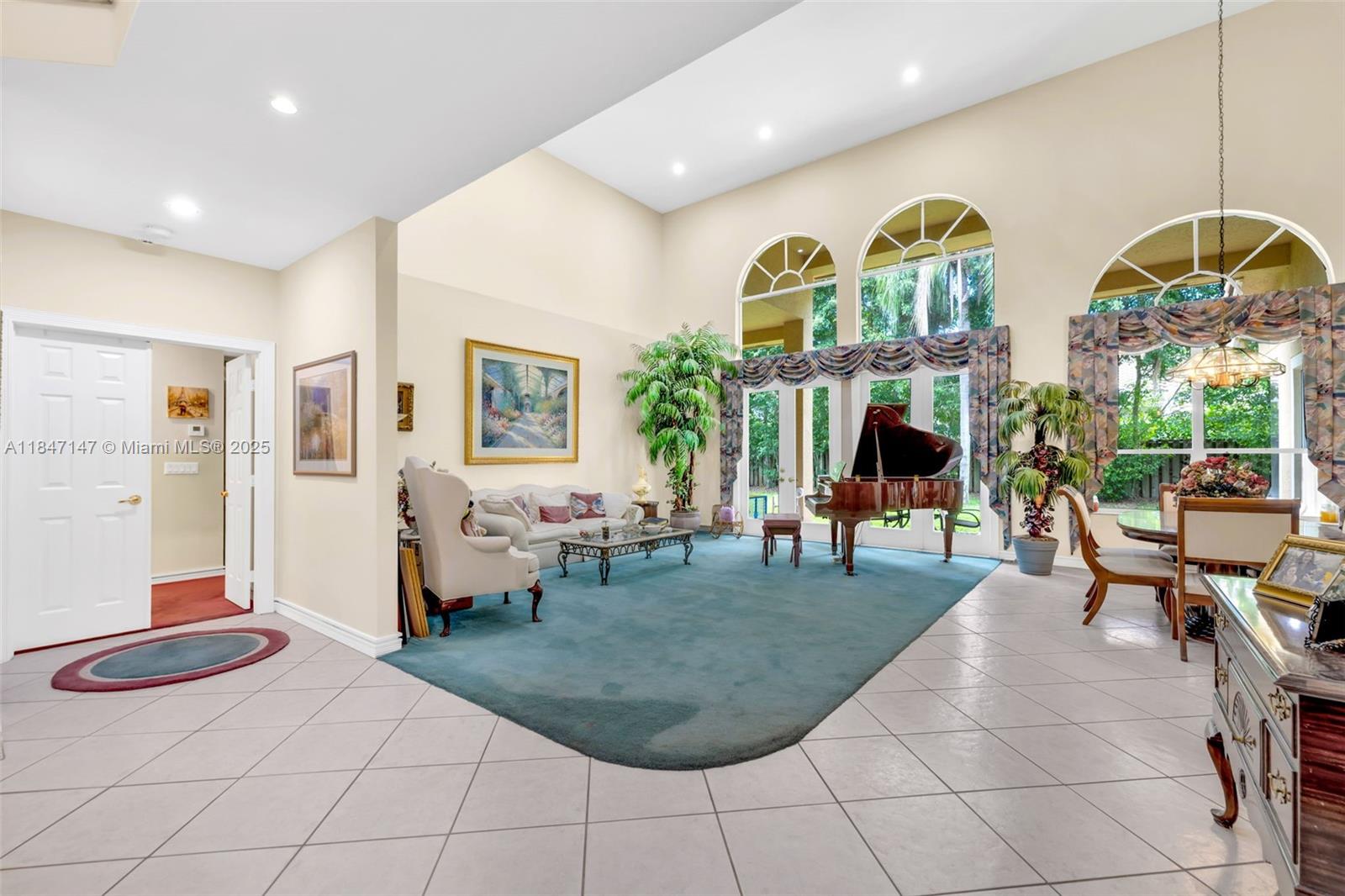10781 Santa Fe Dr