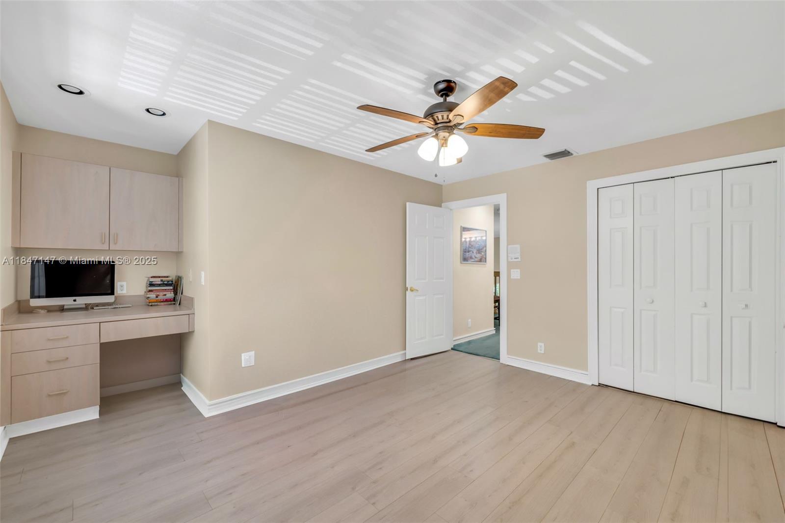10781 Santa Fe Dr