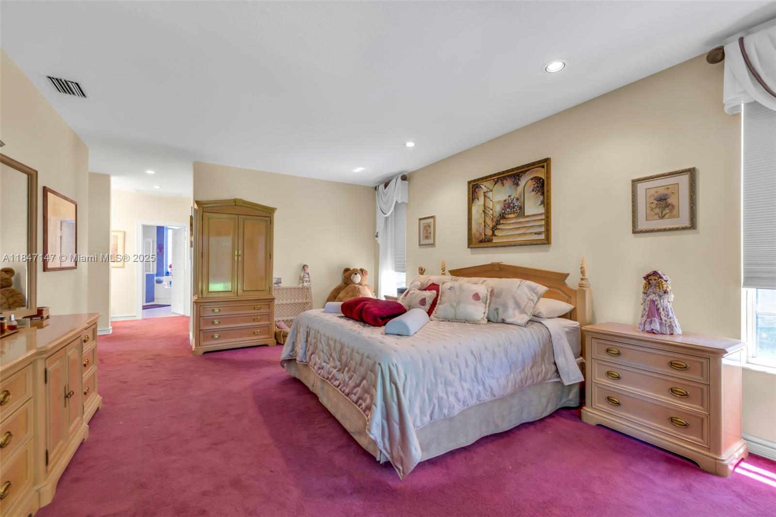 10781 Santa Fe Dr