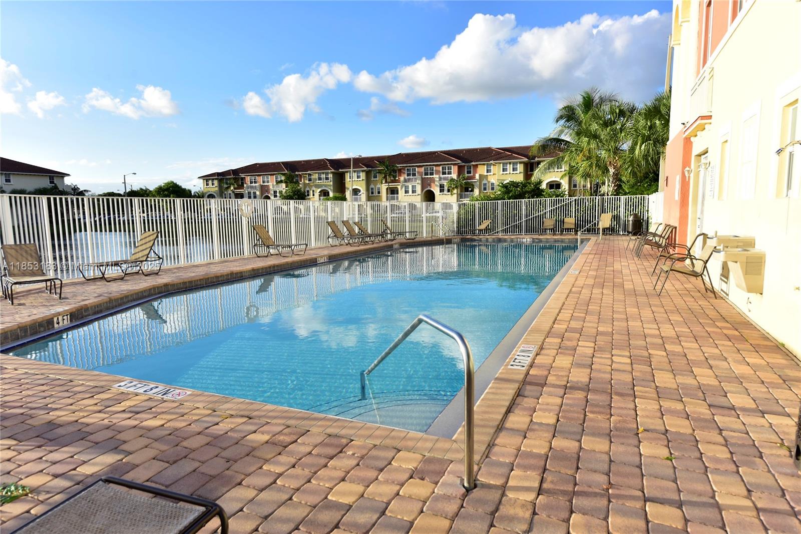 10850 NW 89th Ter # 5 Unit: 105-5