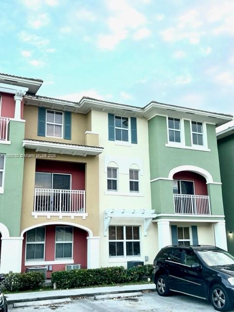 10850 NW 89th Ter # 5 Unit: 105-5