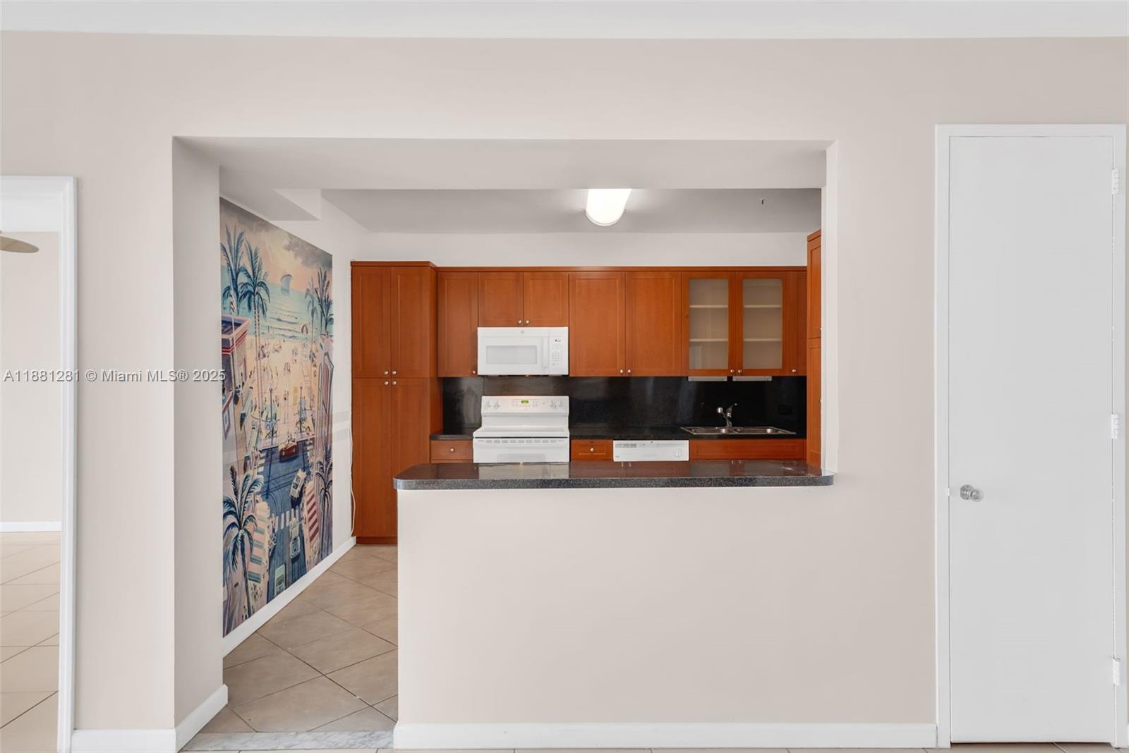 5055 Collins Ave # 7N