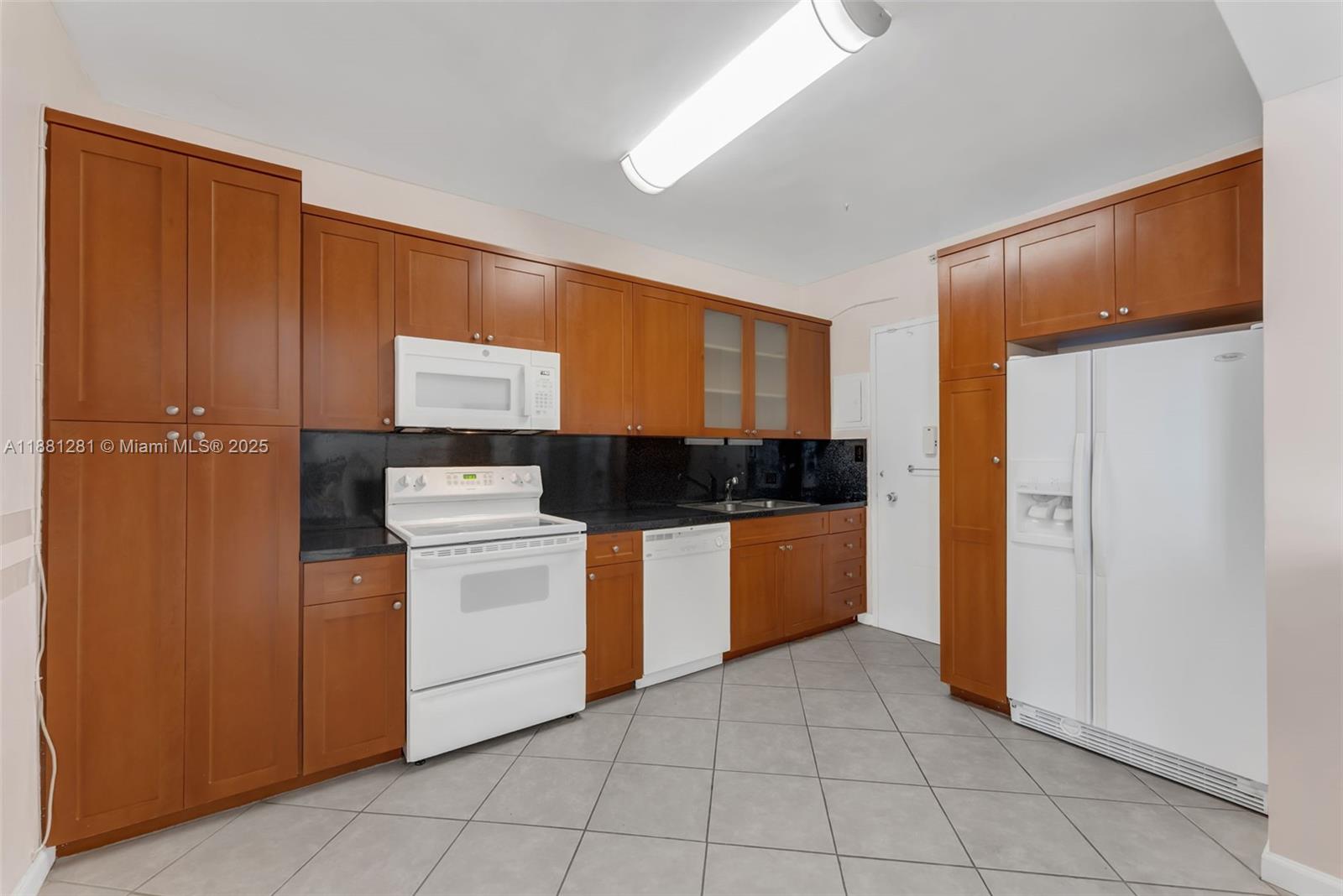 5055 Collins Ave # 7N