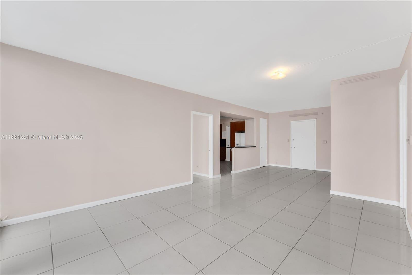 5055 Collins Ave # 7N