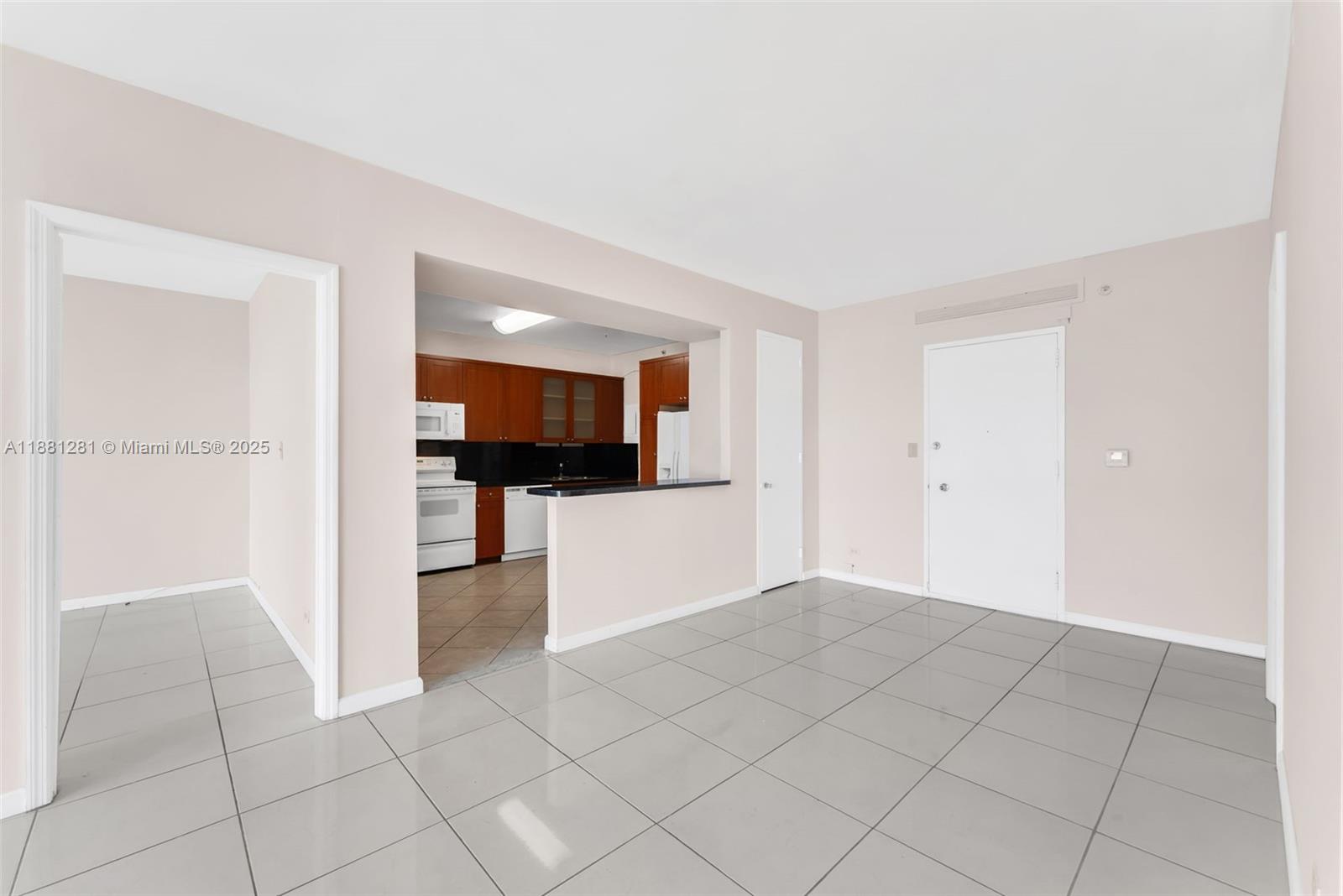5055 Collins Ave # 7N
