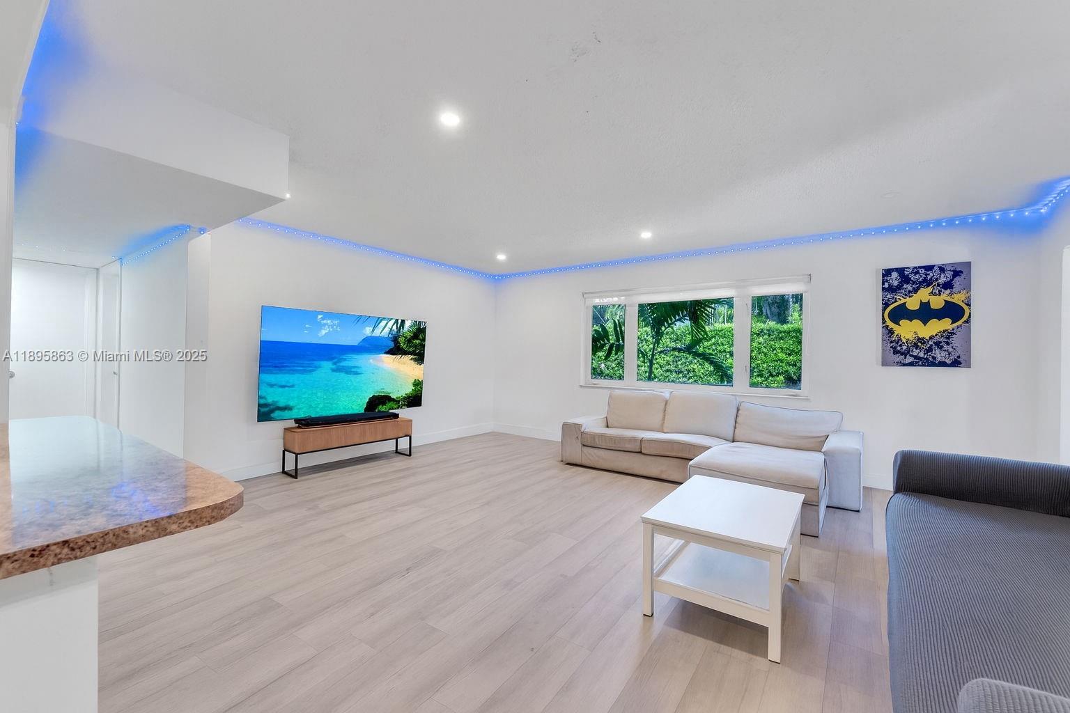 4801 University Dr, Coral Gables