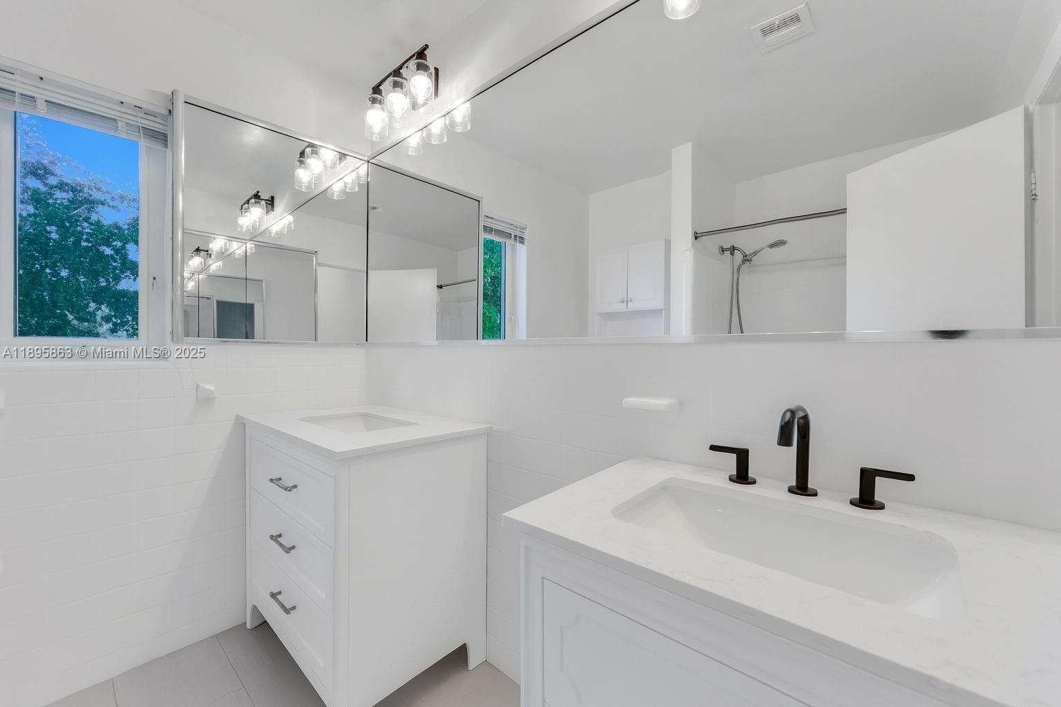 4801 University Dr, Coral Gables