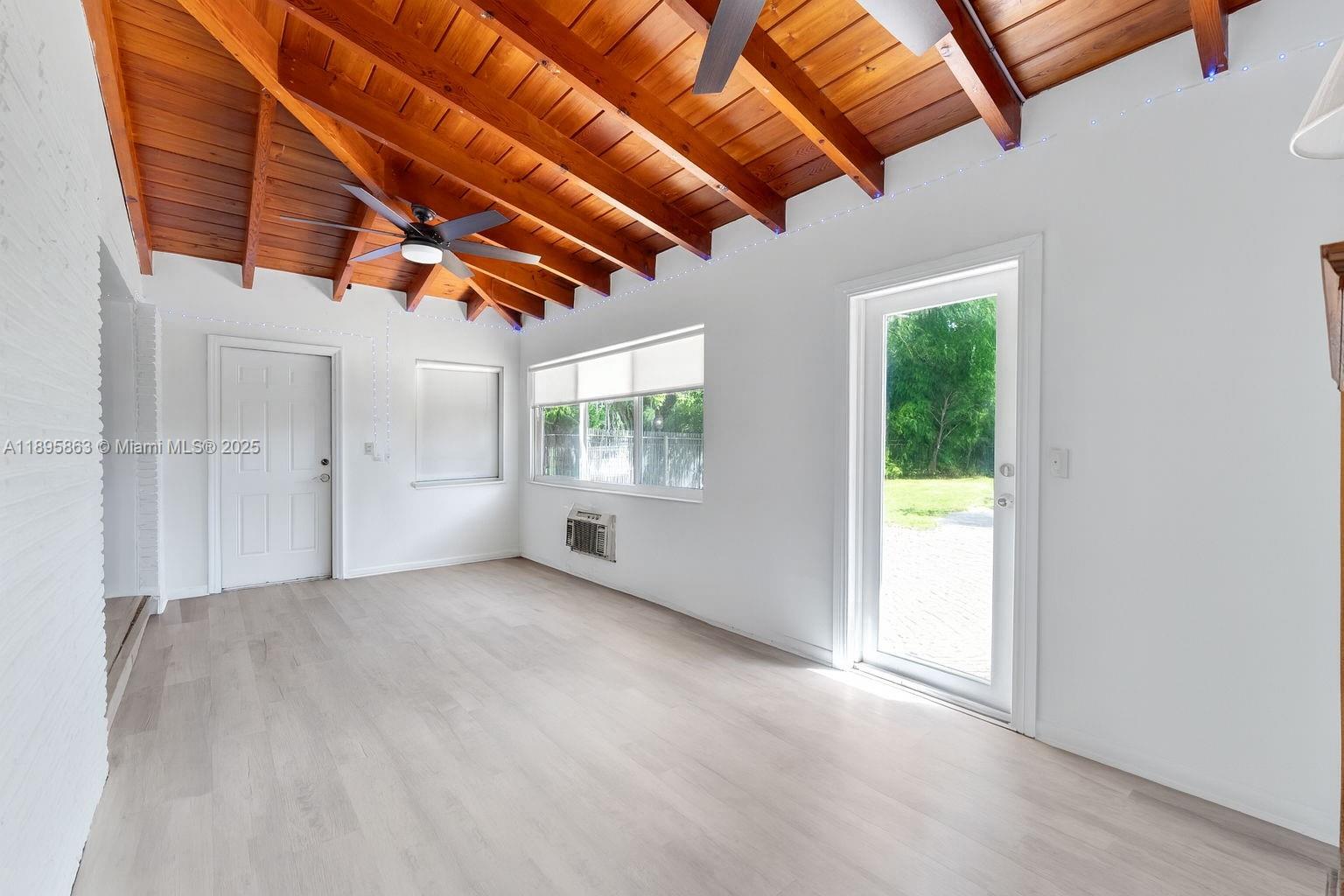 4801 University Dr, Coral Gables