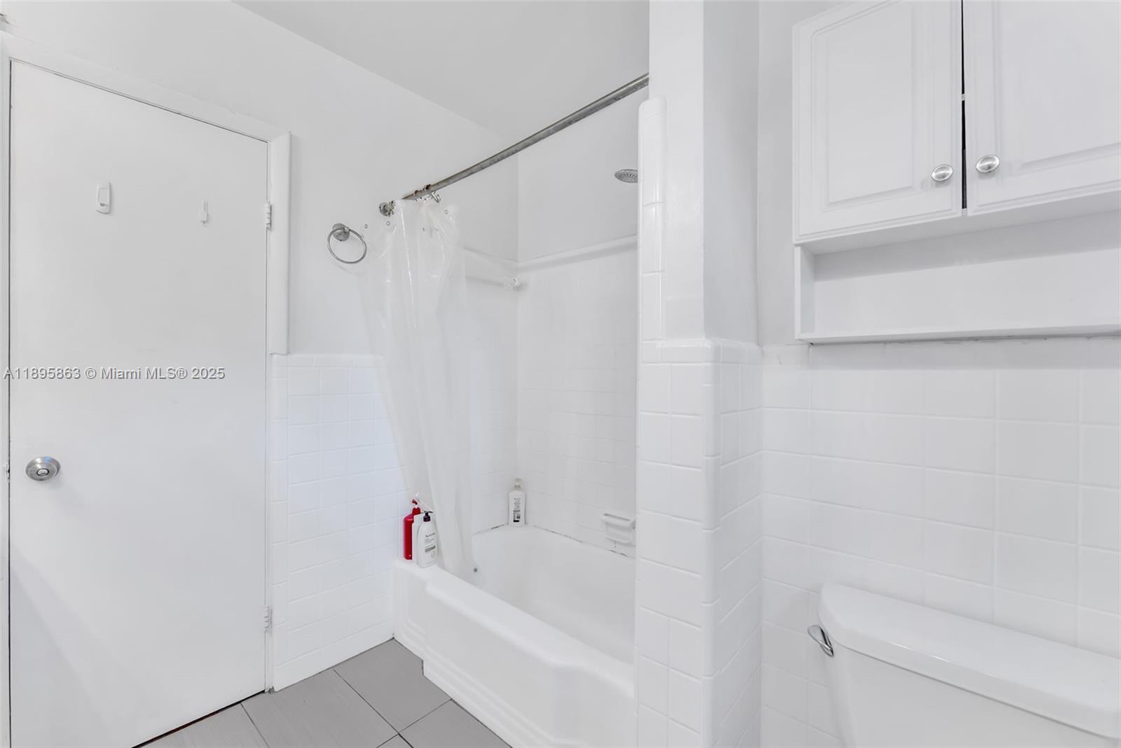 4801 University Dr, Coral Gables