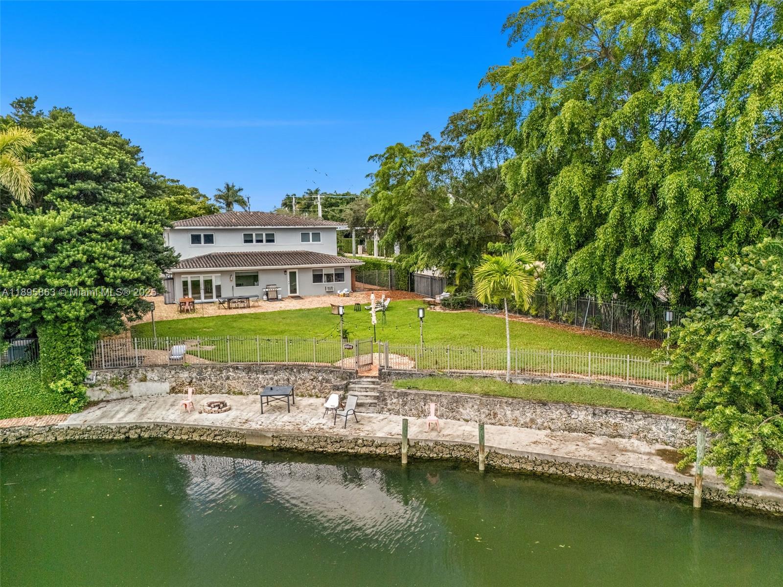 4801 University Dr, Coral Gables