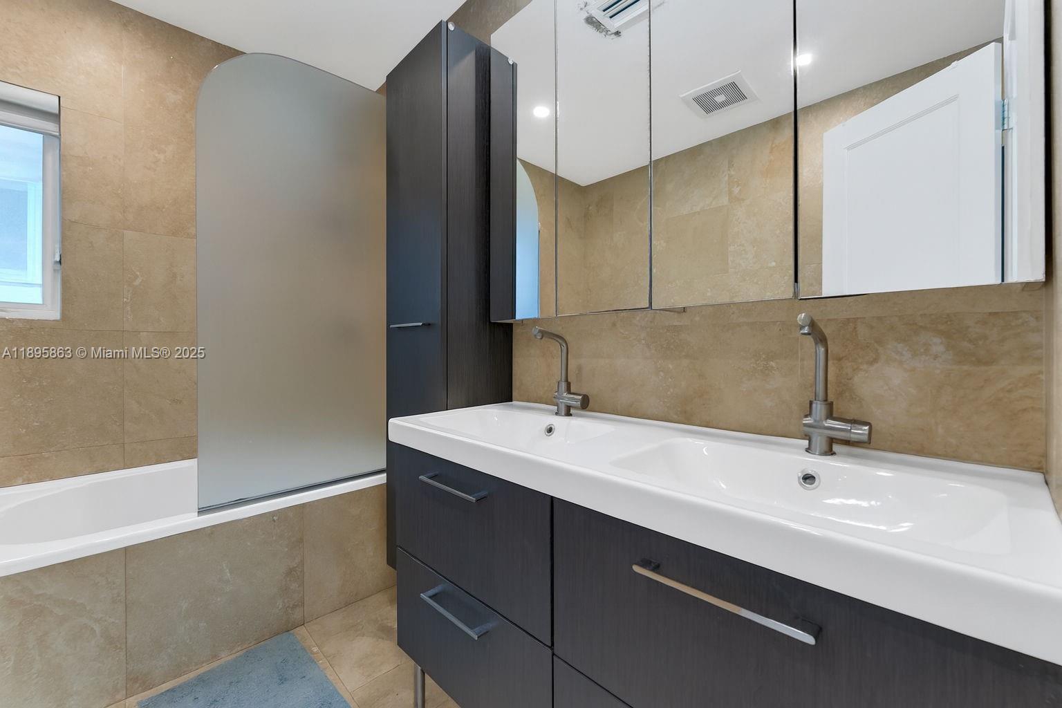 4801 University Dr, Coral Gables