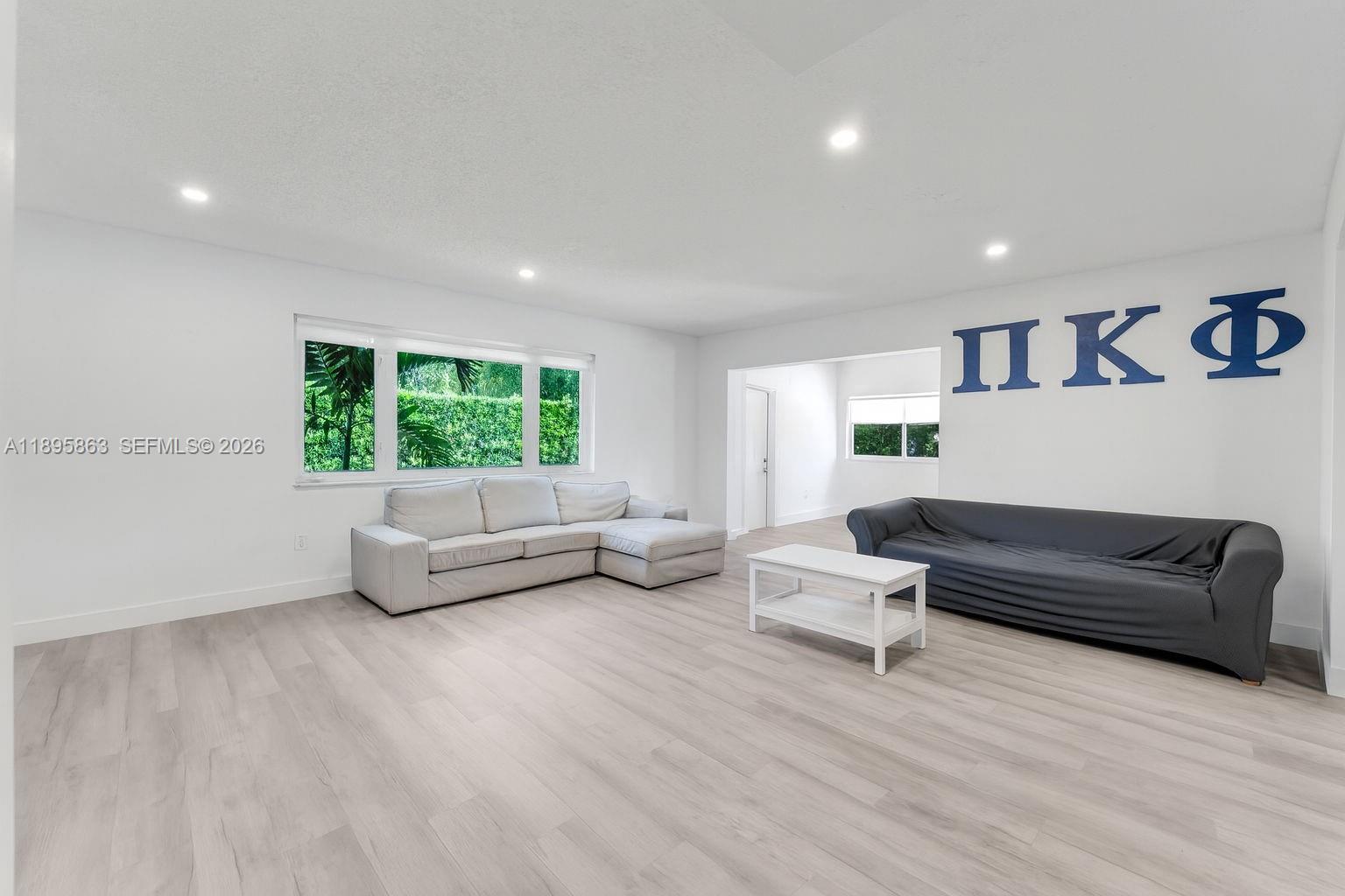 4801 University Dr, Coral Gables