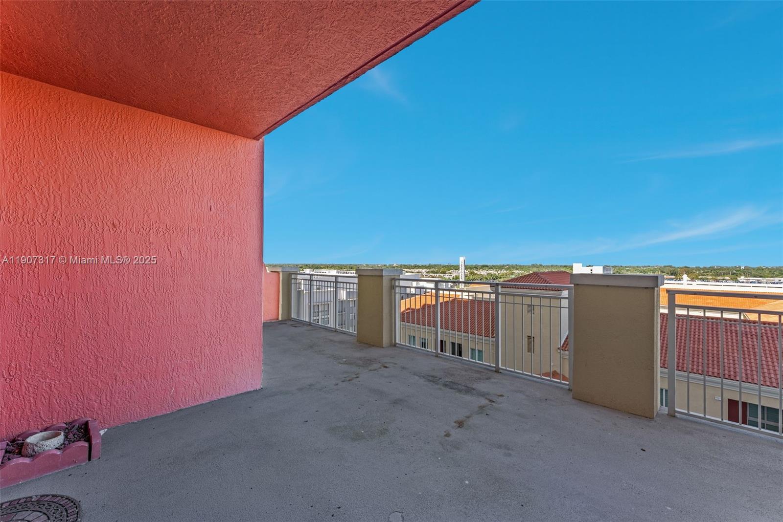 7350 SW 89th St # 1005S