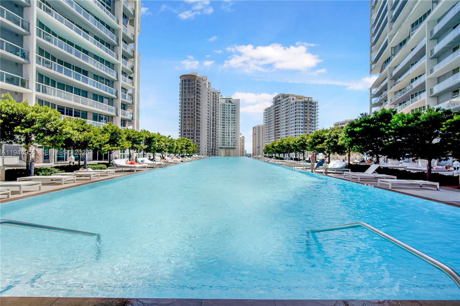 495 Brickell Ave # 1804