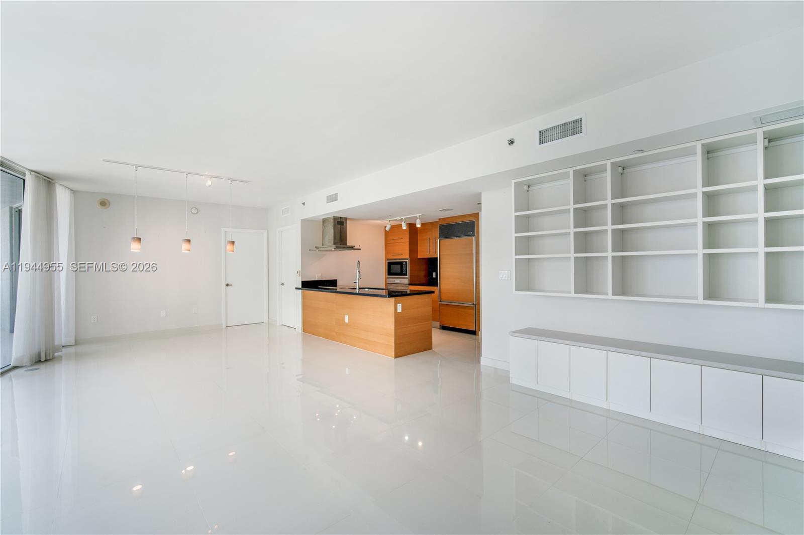 495 Brickell Ave # 1804