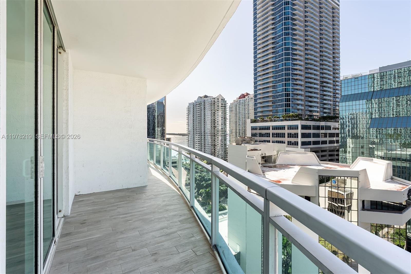 951 Brickell Ave # 1711