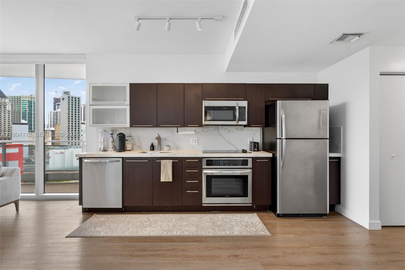 90 SW 3rd St # 1105