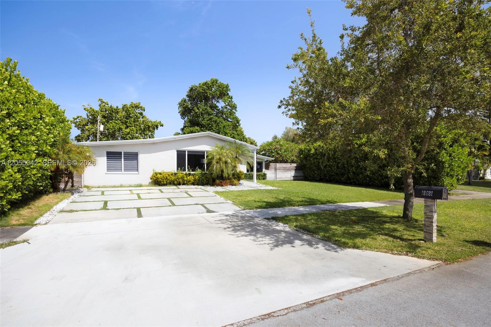 18681 Belview Dr