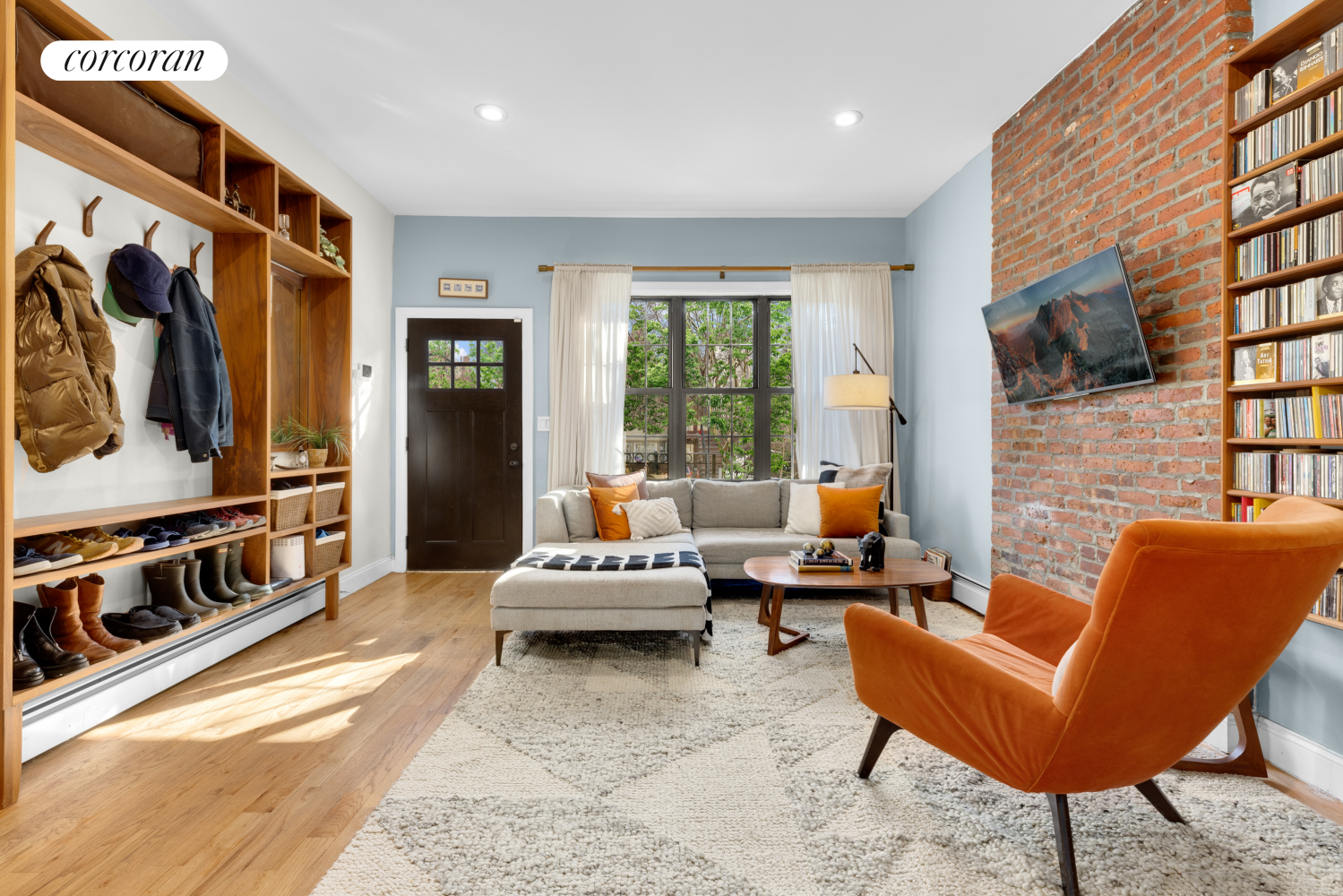 4 E 28TH Street
