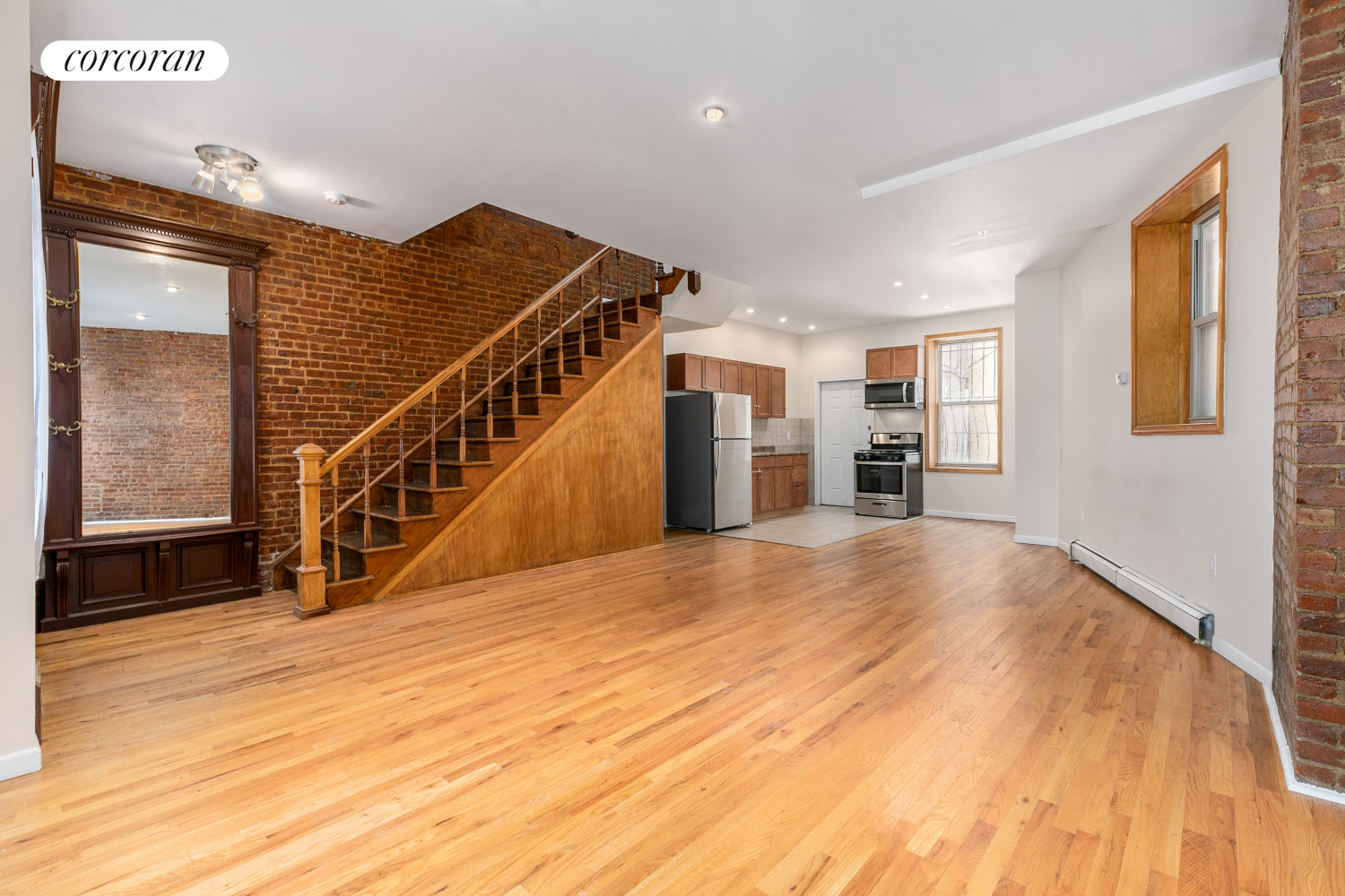 578 LINCOLN Place 1