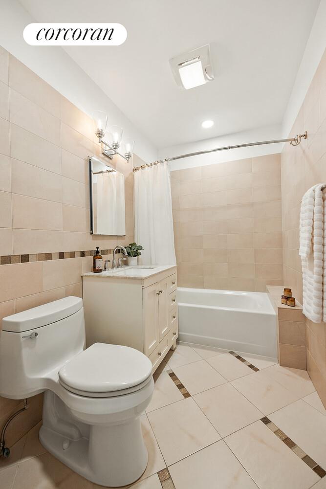 384 MAPLE Street 2B
