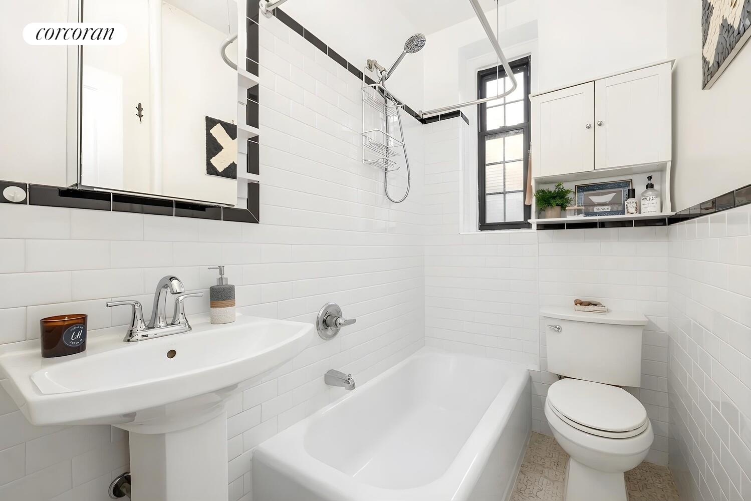 78 8TH Avenue 1E