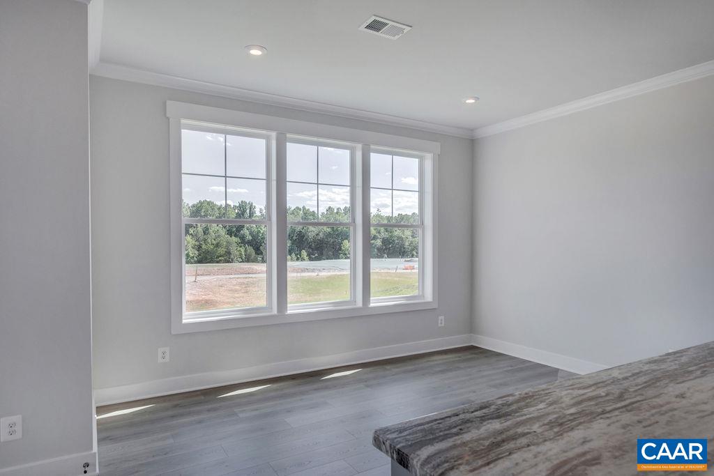 1012 BARKLEY CT