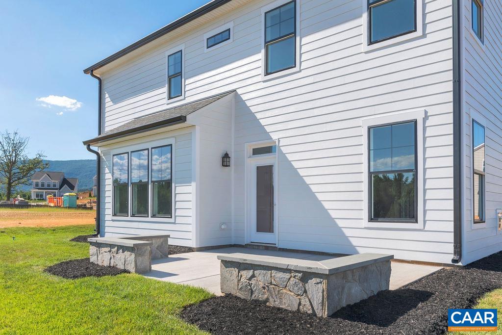 1012 BARKLEY CT
