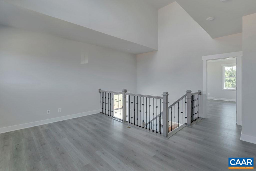 1012 BARKLEY CT