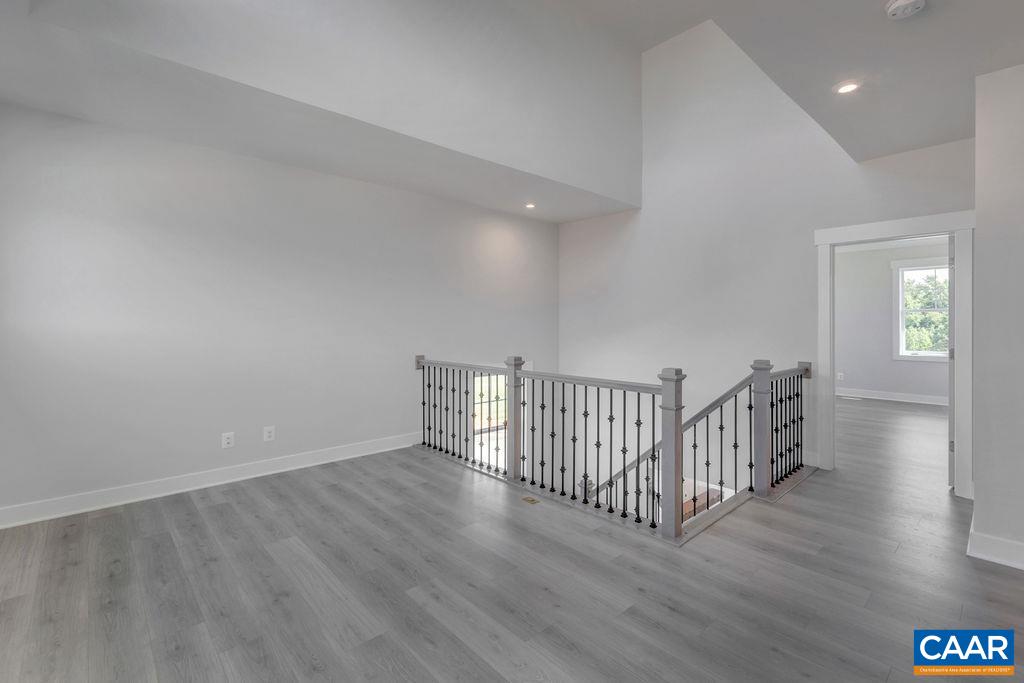 1012 BARKLEY CT