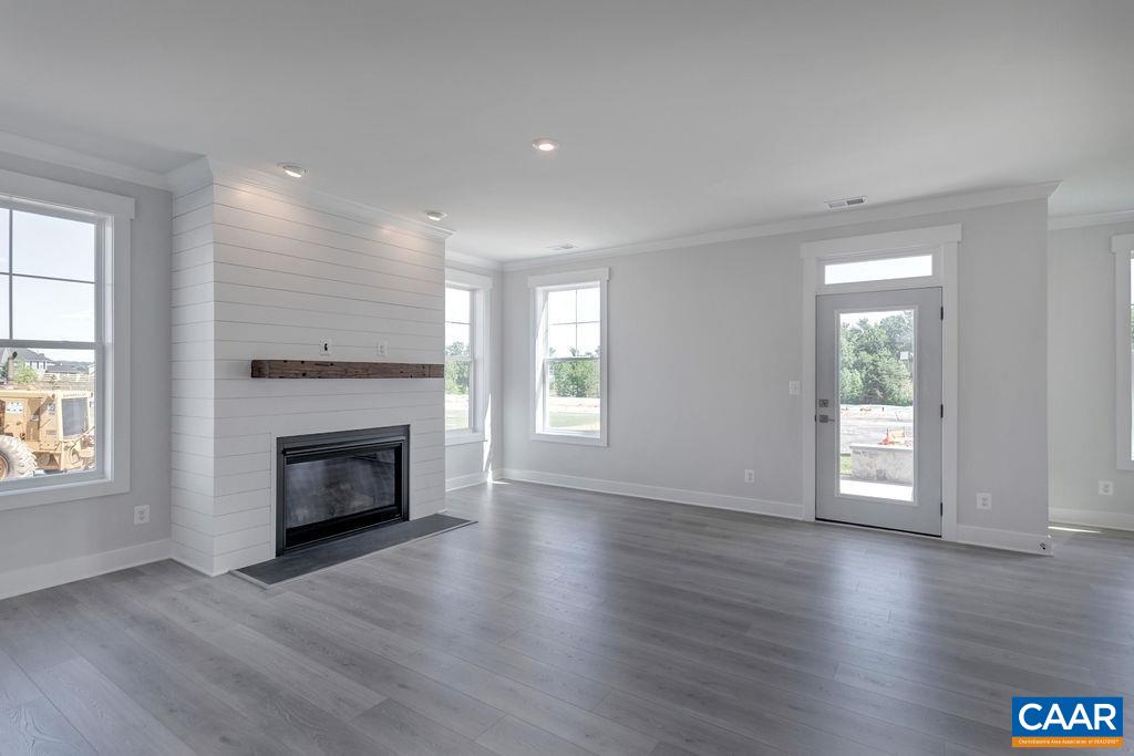 1012 BARKLEY CT