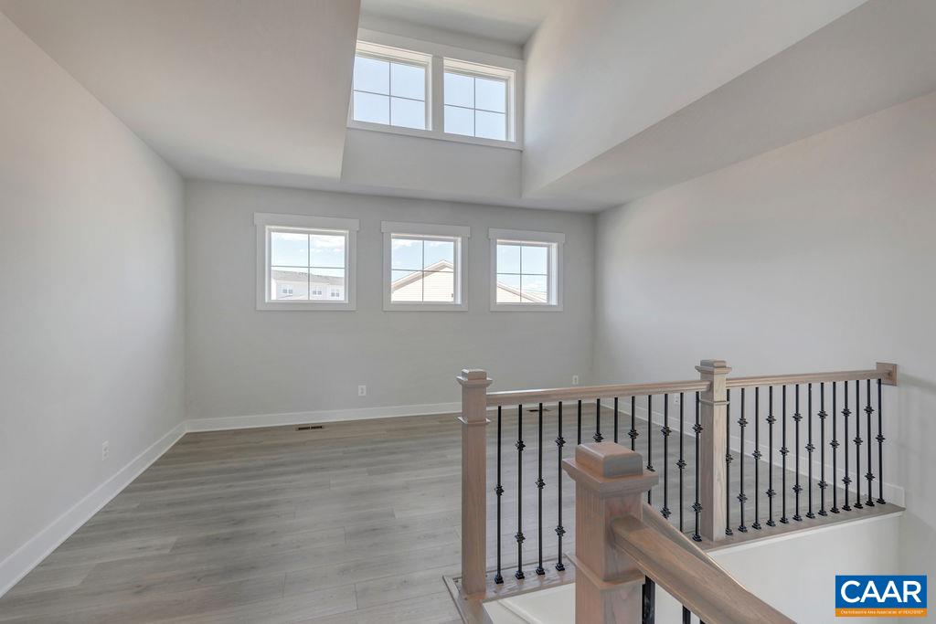 1012 BARKLEY CT
